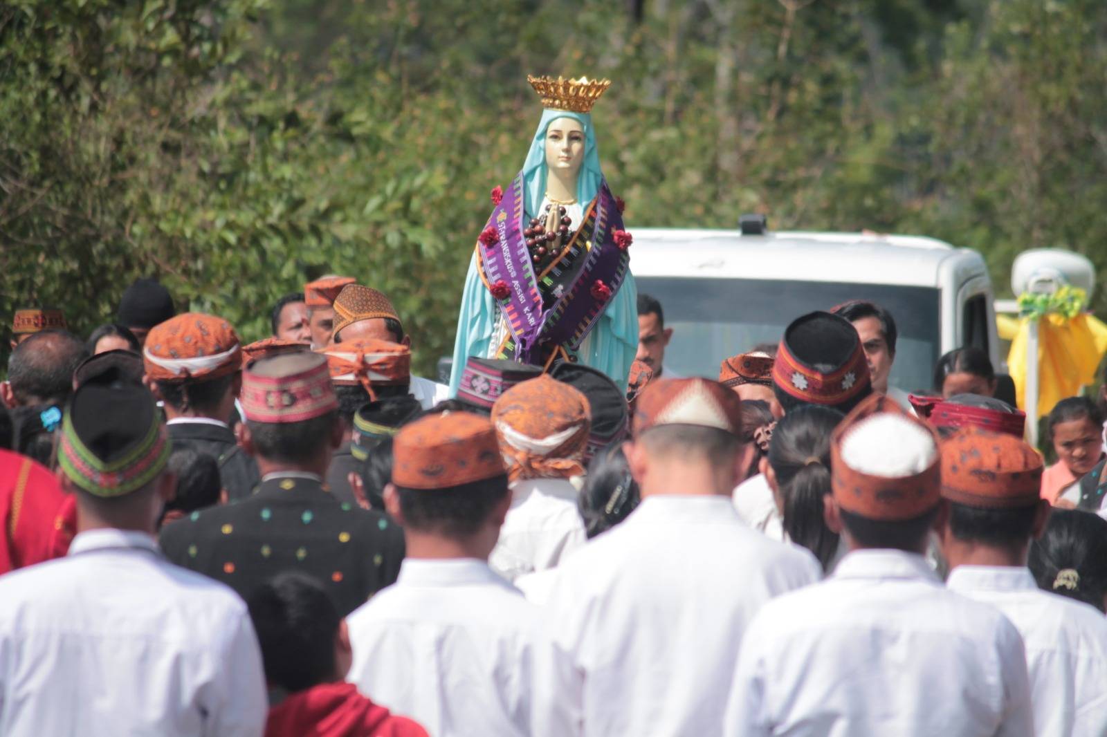  Patung St. Maria Ratu Rosari Festival Golo Curu